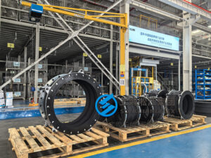 Custom dual-sphere rubber expansion joint installed in a desalination pipeline for vibration control and corrosion resistance