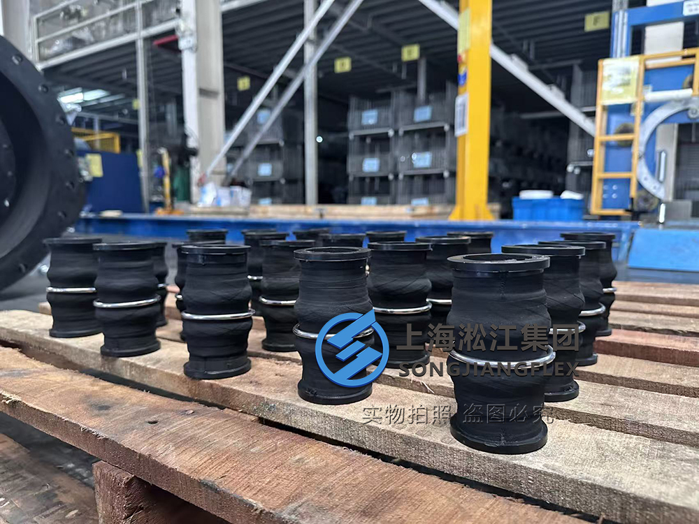 Customized high temperature FKM rubber expansion joint with clamp connection for industrial pipeline systems